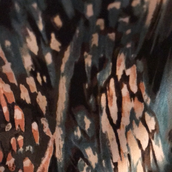 Arden B. Sleeveless Silk halter top - Picture 4 of 4